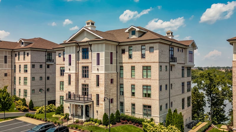1024 Club View Dr #E203, Gallatin, TN 37066