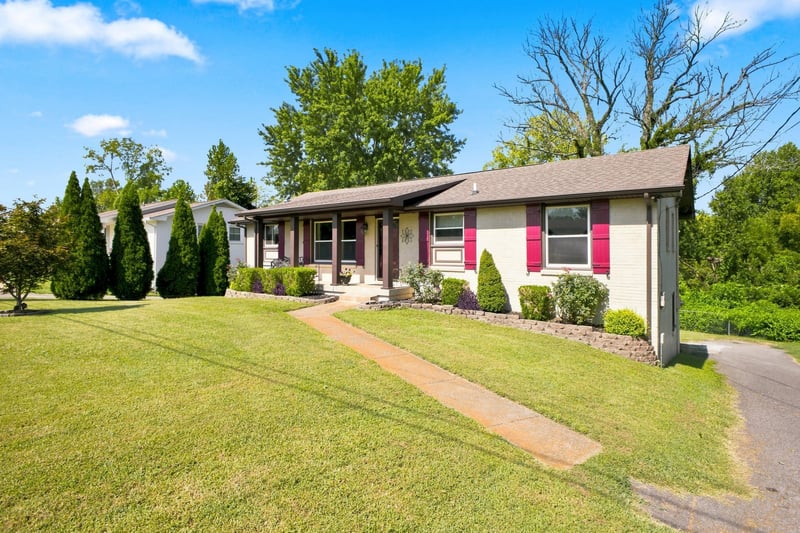 4852 Whittier Dr, Old Hickory, TN 37138