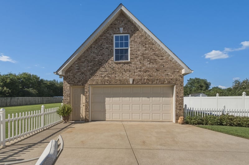 227 Jones Mill Rd, La Vergne, TN 37086