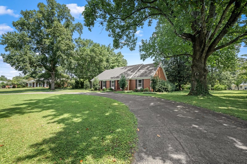 327 Minerva Dr, Murfreesboro, TN 37130