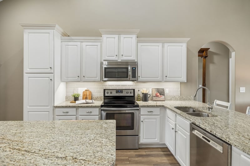 2204 Bee Hive Dr, Columbia, TN 38401