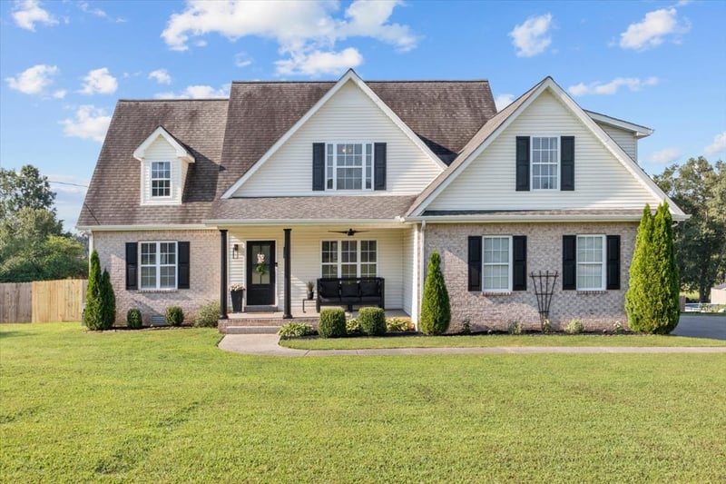 500 Fawn Ct, Burns, TN 37029