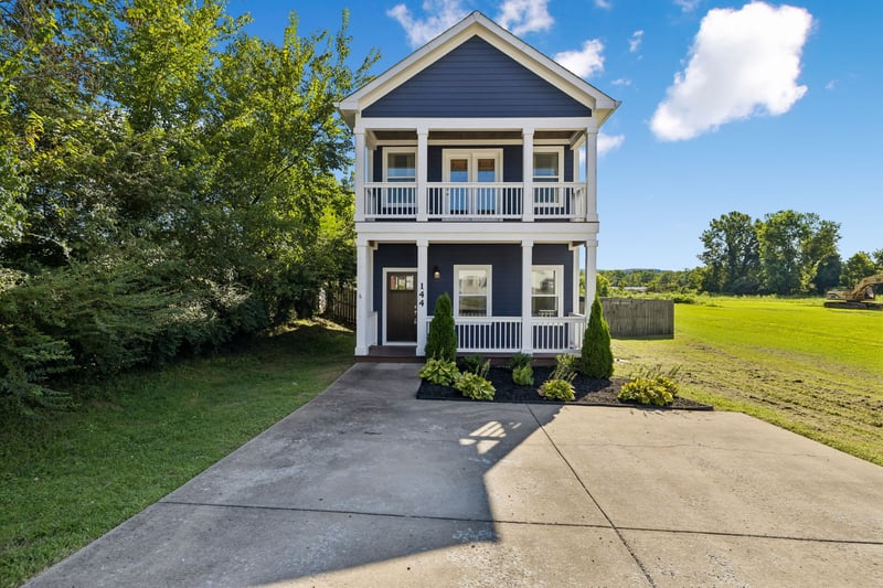 144 N Vine St, Ashland City, TN 37015