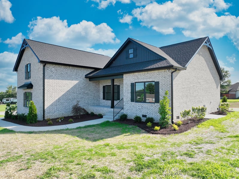 102 N Nikki Dr, Portland, TN 37148