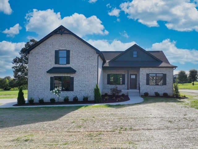 102 N Nikki Dr, Portland, TN 37148