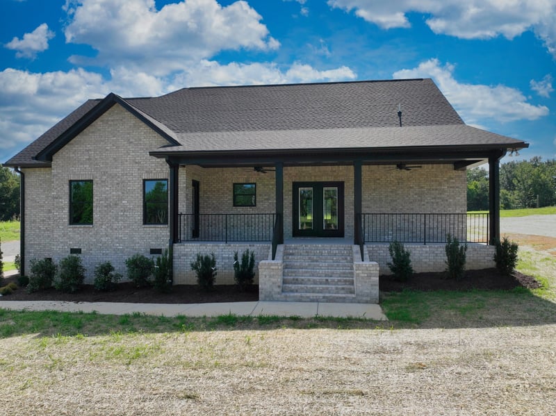 557 Fairfield Rd, Westmoreland, TN 37186