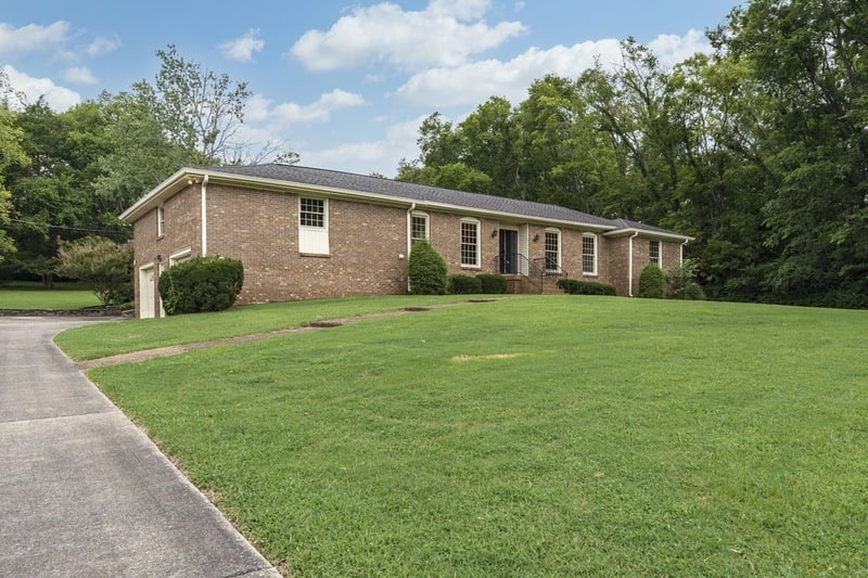 2314 East Hill Dr, Madison, TN 37115