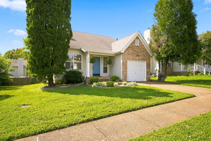 2306 Surrey Ln, Franklin, TN 37067