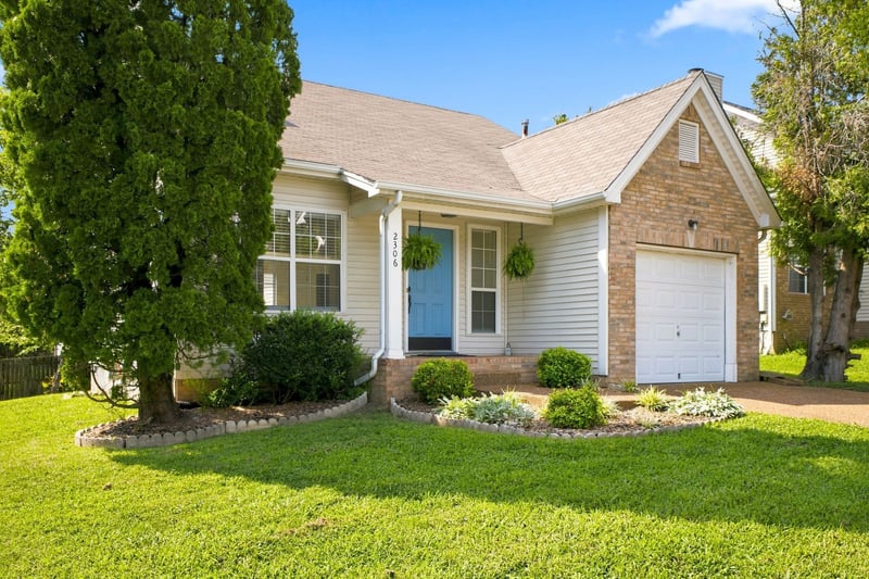 2306 Surrey Ln, Franklin, TN 37067
