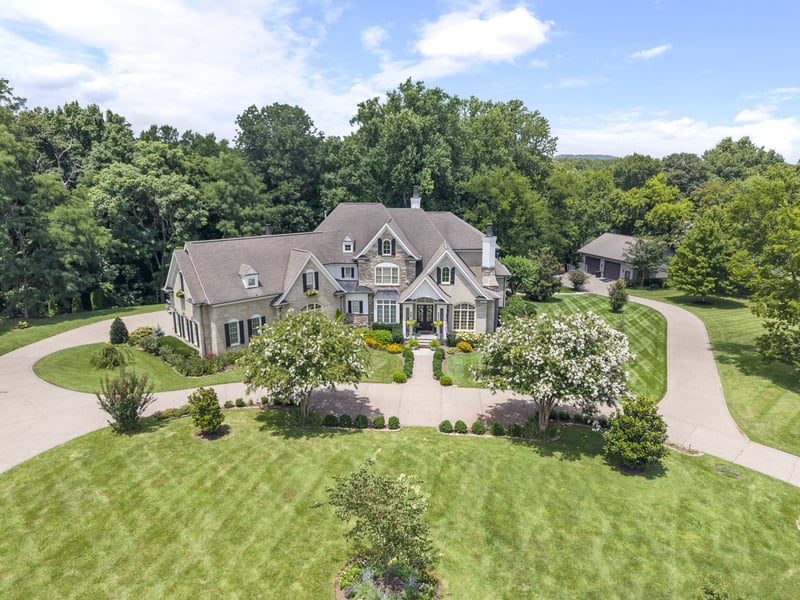 3300 Bridle Path Ct, Thompsons Station, TN 37179