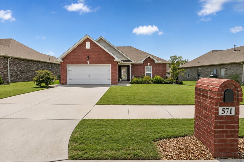 571 Dottie Dr, Gallatin, TN 37066