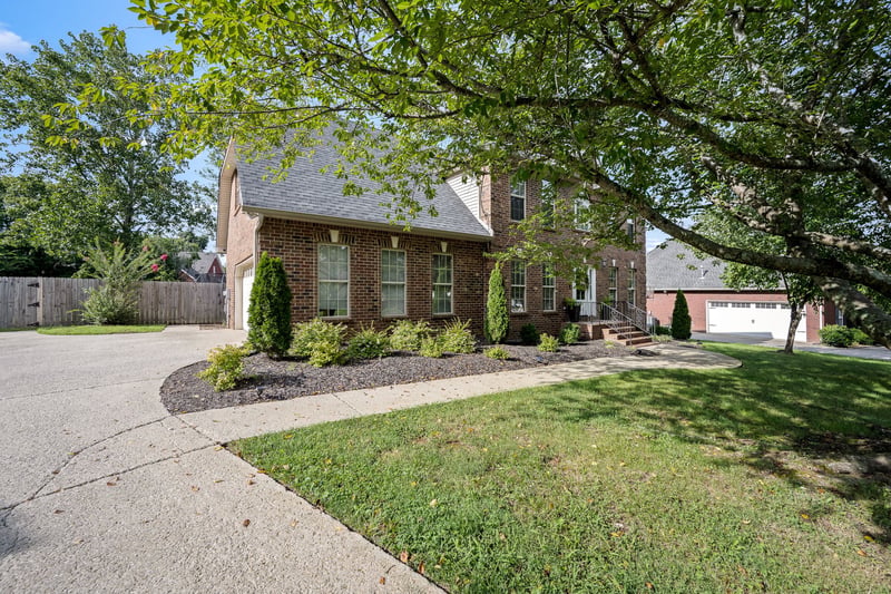 212 Comer Cir, Murfreesboro, TN 37128
