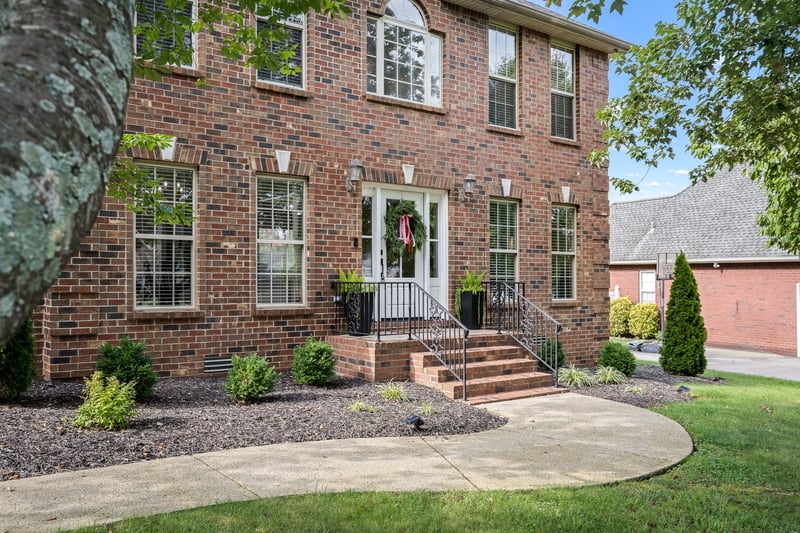 212 Comer Cir, Murfreesboro, TN 37128