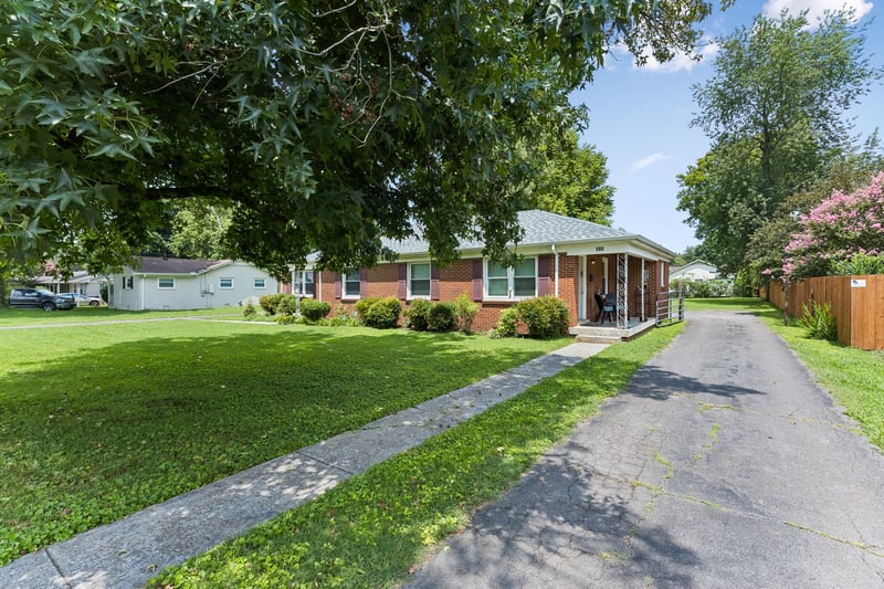 910 W Clark Blvd, Murfreesboro, TN 37129