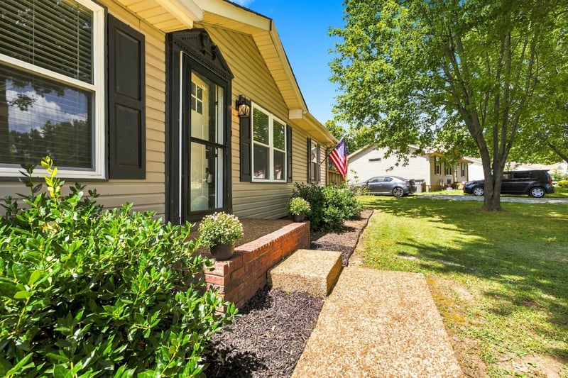 1529 Winding Way Cir, Gallatin, TN 37066
