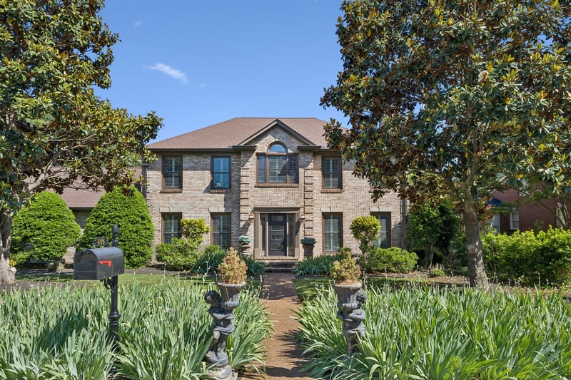 806 Greenbrier Dr, Murfreesboro, TN 37130