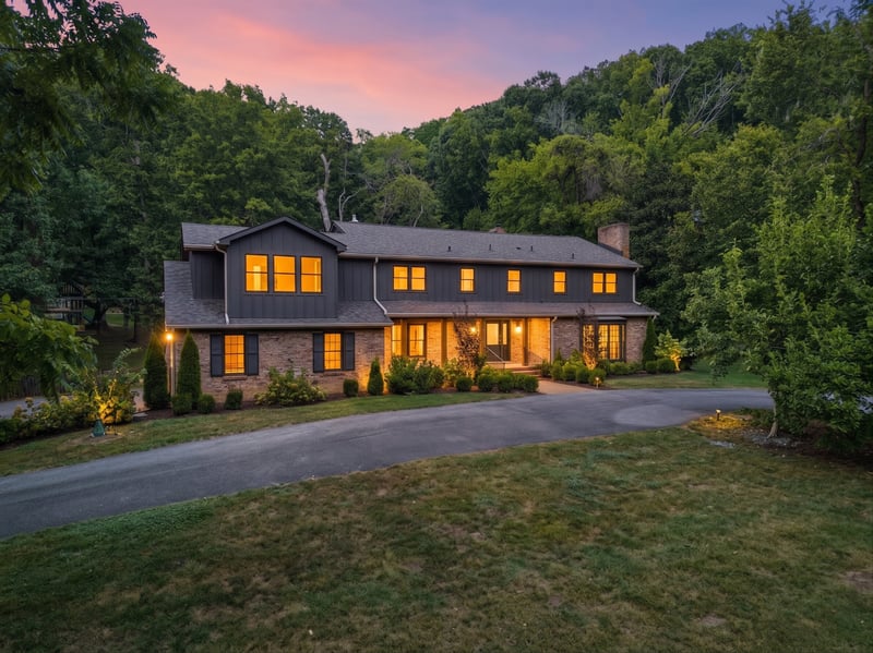 6001 Andover Dr, Nashville, TN 37215