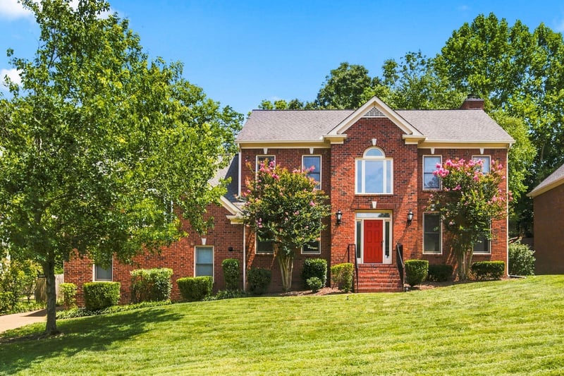 8009 Montcastle Dr, Nashville, TN 37221