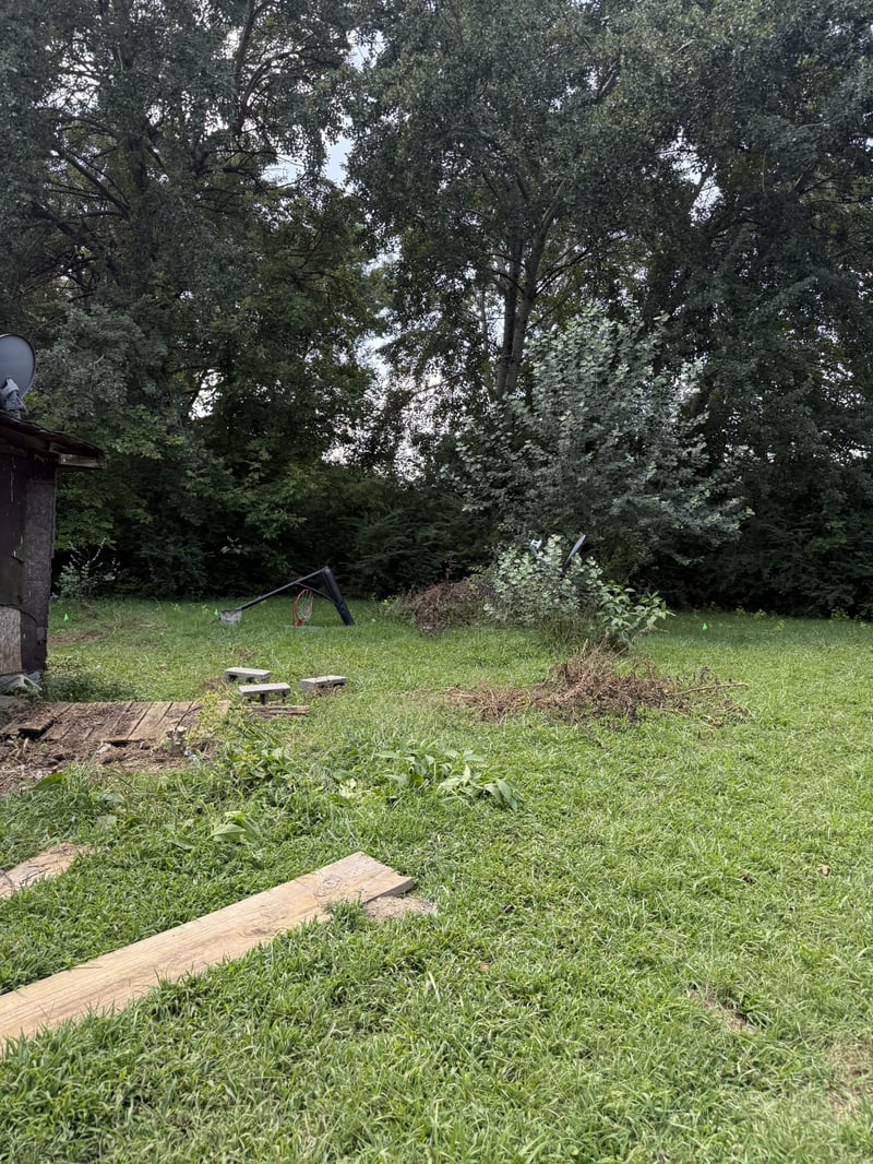 1025 Old Bear Creek Rd, Vanleer, TN 37181