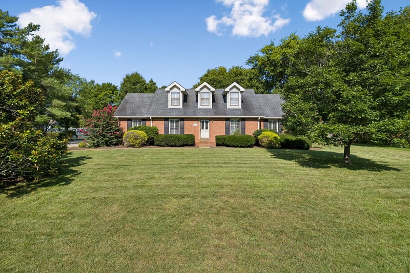 6617 N Creekwood Dr, Brentwood, TN 37027