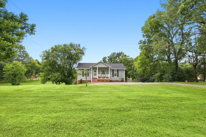 5944 S New Hope Rd, Hermitage, TN 37076