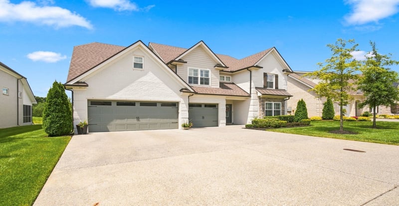 2212 Winterdale Dr, Murfreesboro, TN 37128