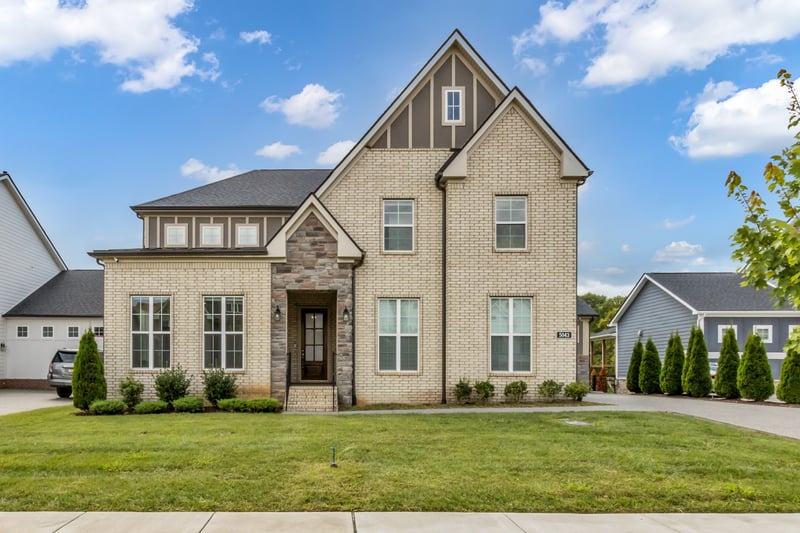 5043 High Park Hill Dr, Arrington, TN 37014