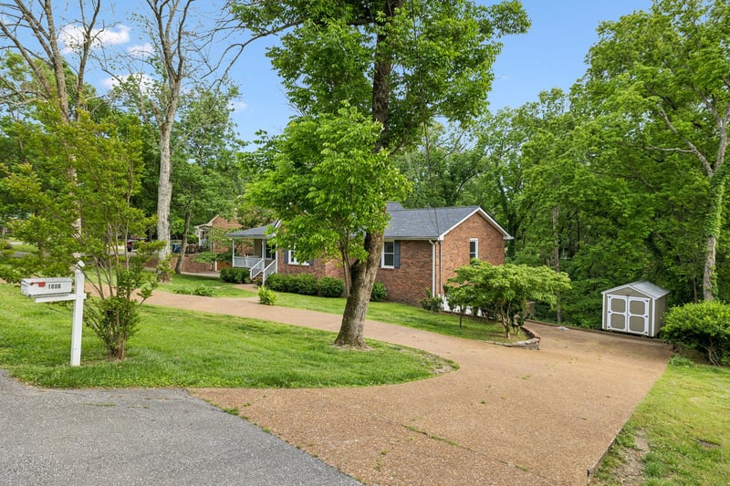 1006 Cynthia Trl, Goodlettsville, TN 37072