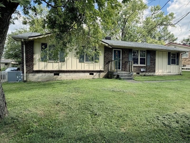 124 Laurel Ln, Hendersonville, TN 37075