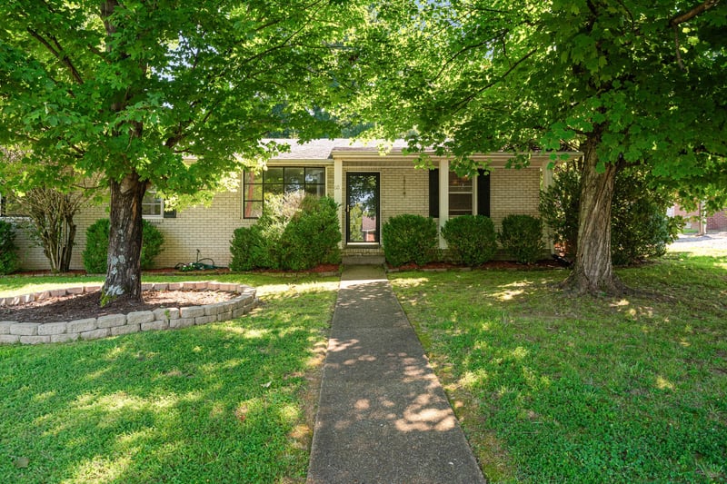 604 Meadow Lane Dr, Nashville, TN 37221