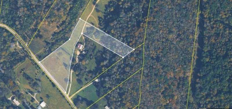 425 Campbell Hollow Rd, Bethpage, TN 37022