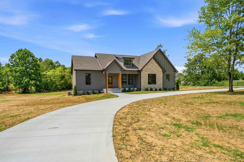 4564 Washington Rd, Greenbrier, TN 37073