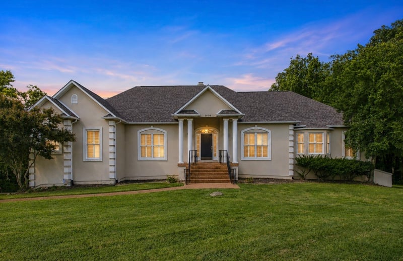1108 Abbey Rd, Columbia, TN 38401