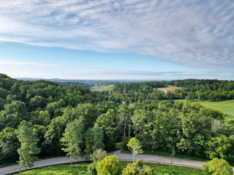 2044 Darks Mill Rd, Columbia, TN 38401