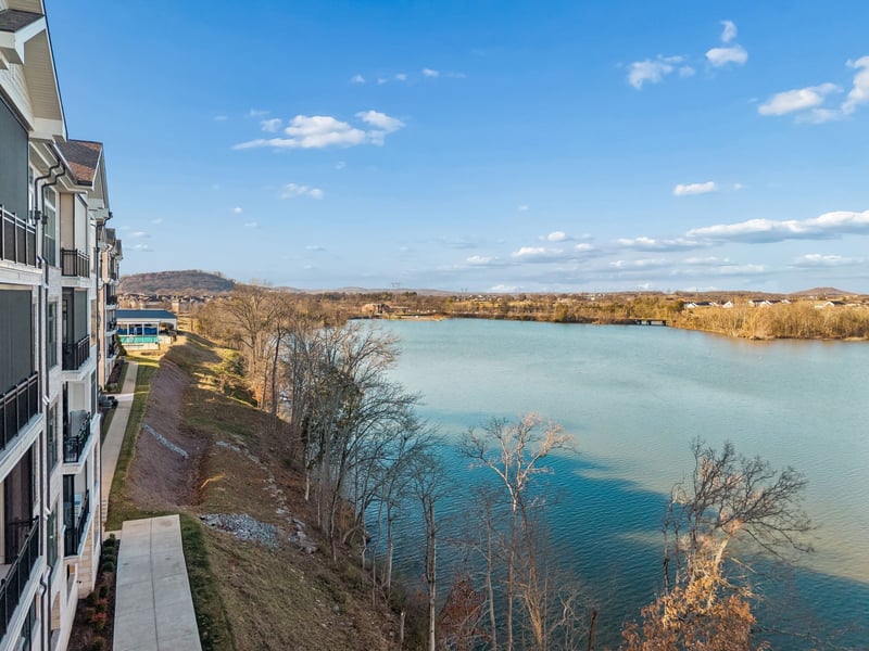 1024 Club View Dr #D202, Gallatin, TN 37066