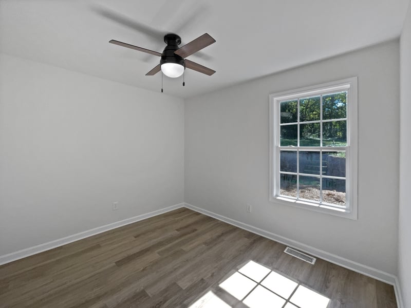 513 W 5th St, Columbia, TN 38401