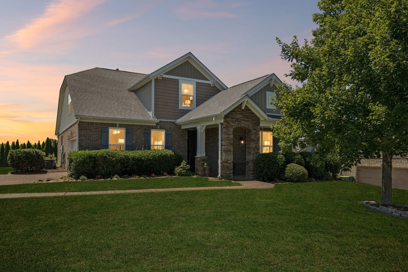 2293 Dewey Dr, Spring Hill, TN 37174