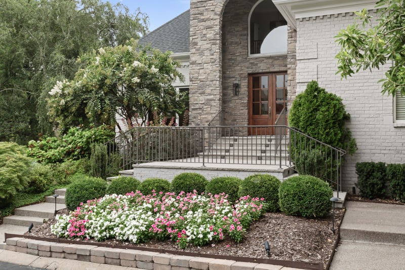 1 Warwick Ln, Nashville, TN 37205
