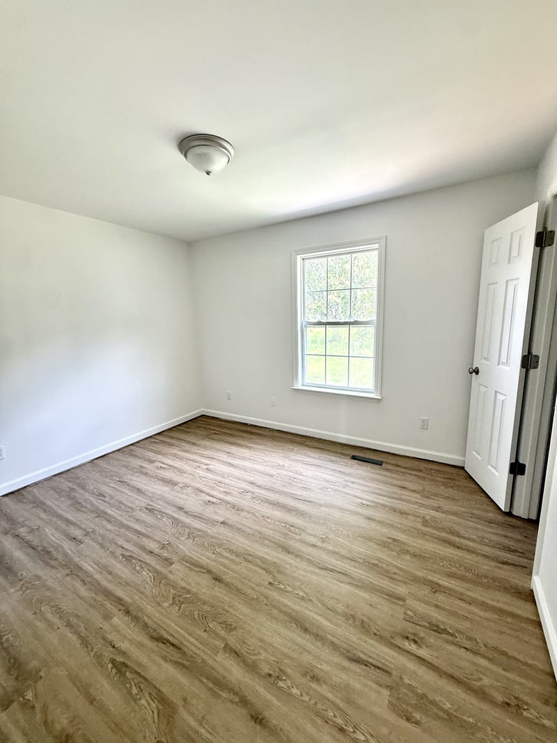2916 Edge Park Ct, Columbia, TN 38401