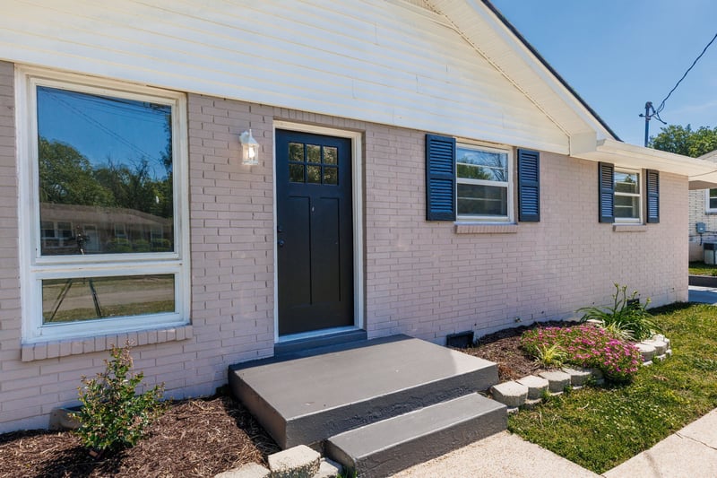 3228 Cloverwood Dr, Nashville, TN 37214