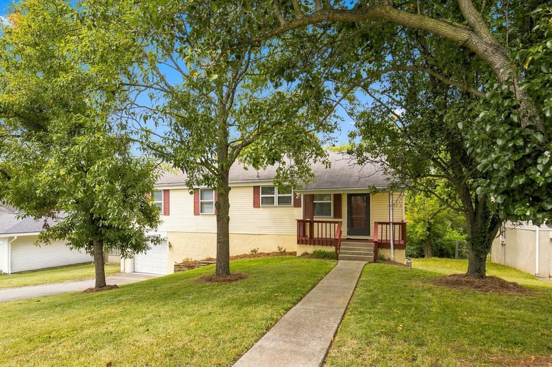 2825 Airwood Dr, Nashville, TN 37214