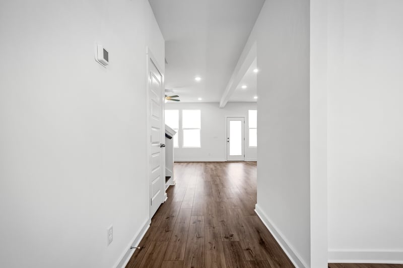 8008 Netterfield Dr, White House, TN 37188
