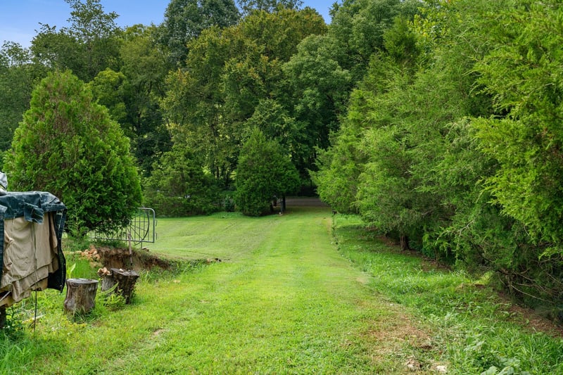 5812 Buckner Loop Rd, Cumberland Furnace, TN 37051