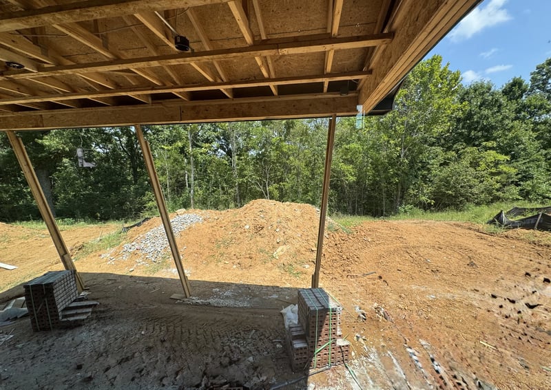 3391 Vinemont Dr, Thompsons Station, TN 37179