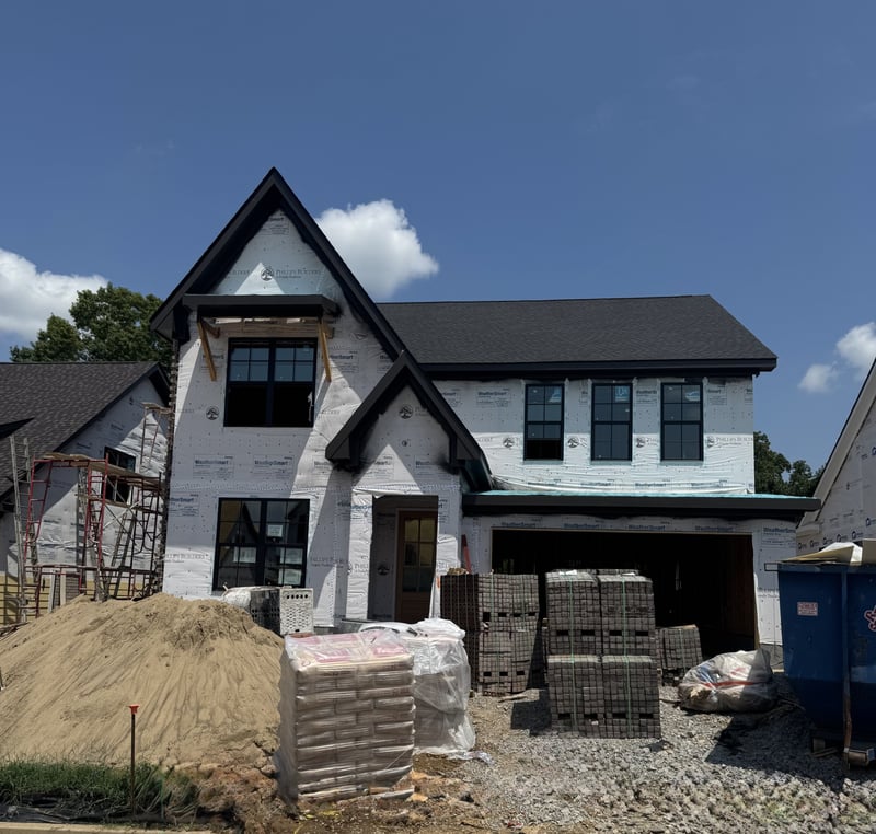 3391 Vinemont Dr, Thompsons Station, TN 37179