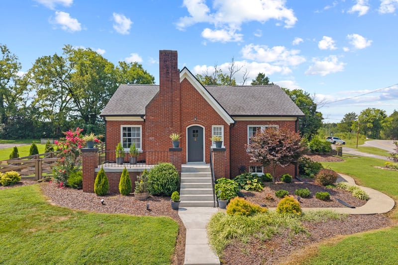 2890 Greens Mill Rd, Columbia, TN 38401