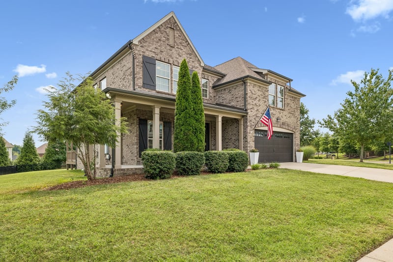 2012 Devonwood Ln, Thompsons Station, TN 37179