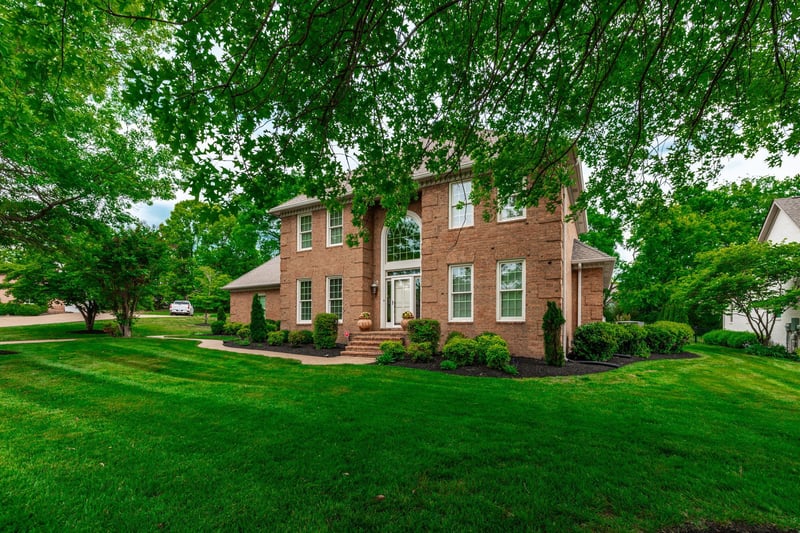 208 Pecan Ct, Gallatin, TN 37066