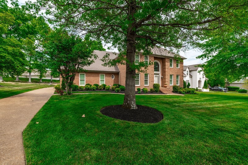 208 Pecan Ct, Gallatin, TN 37066