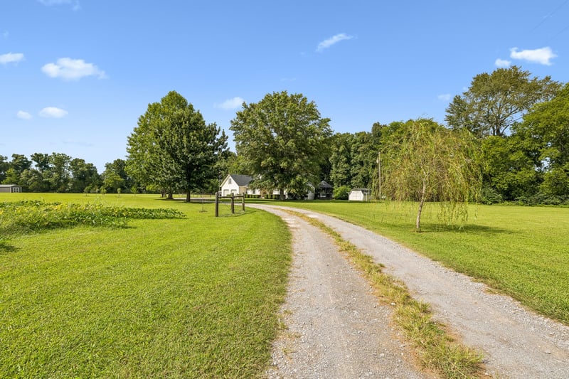 912 River Barfield Rd, Murfreesboro, TN 37128